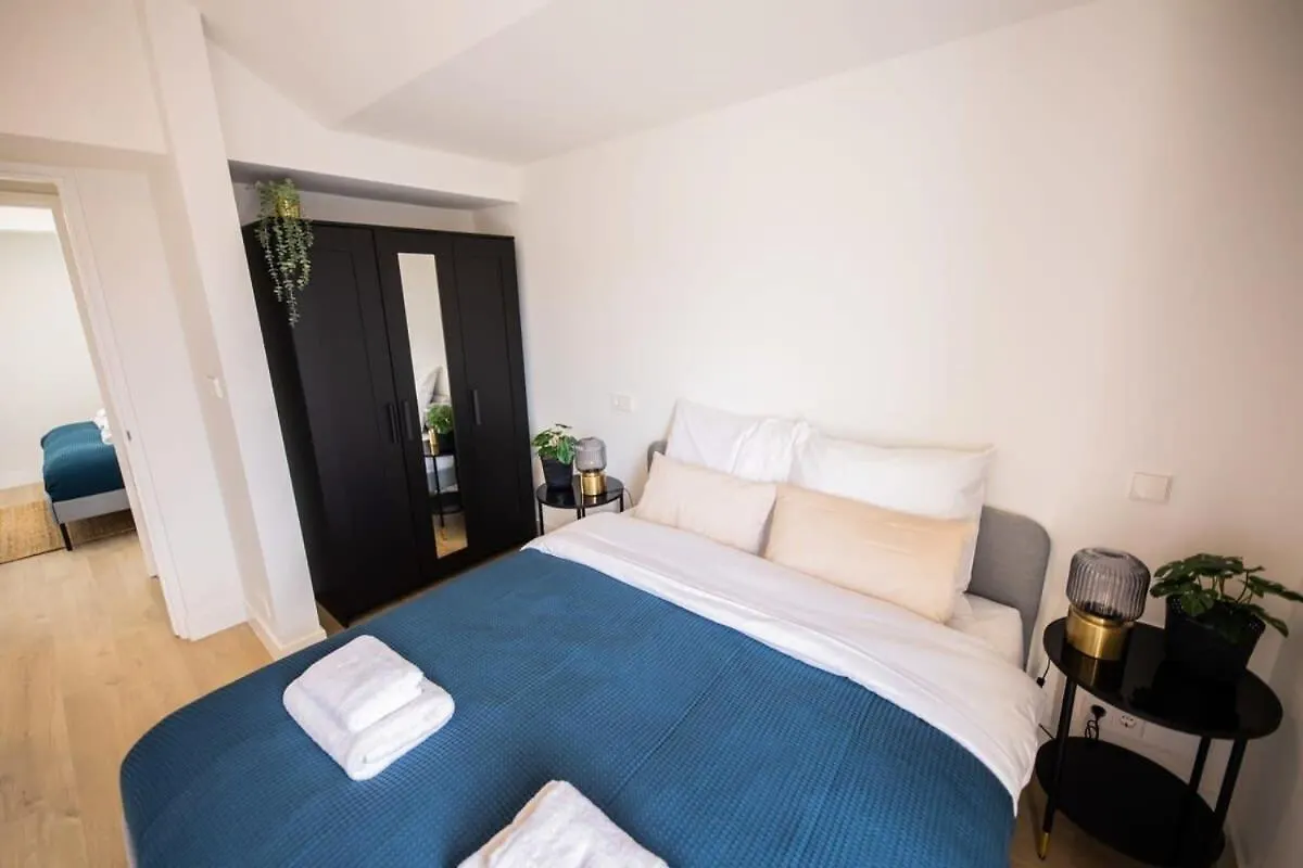 Holiday home Grandly 3 Bedroom Serviced Apartment 83M2 -Nb306G- Rotterdam Netherlands