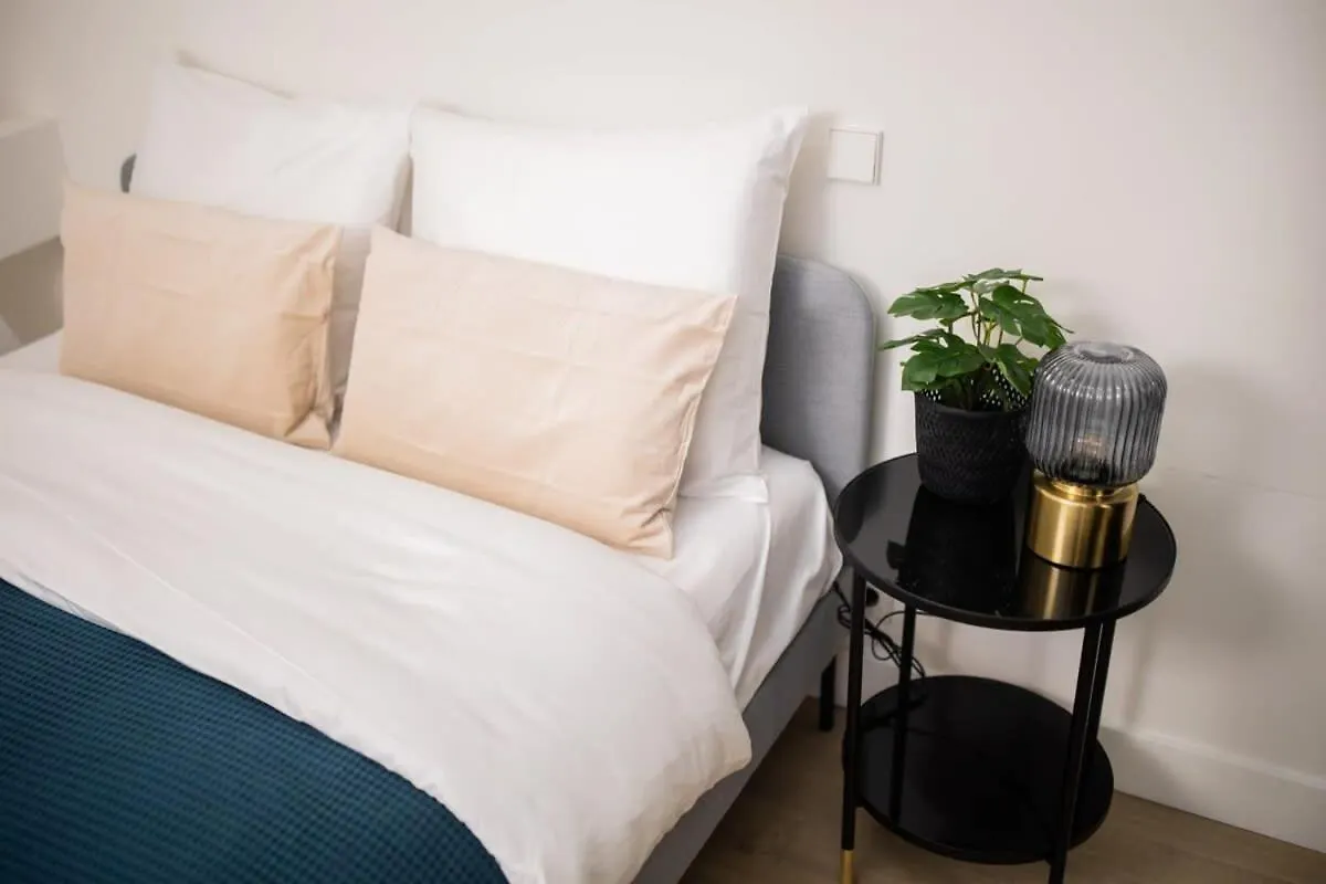 Grandly 3 Bedroom Serviced Apartment 83M2 -Nb306G- Rotterdam