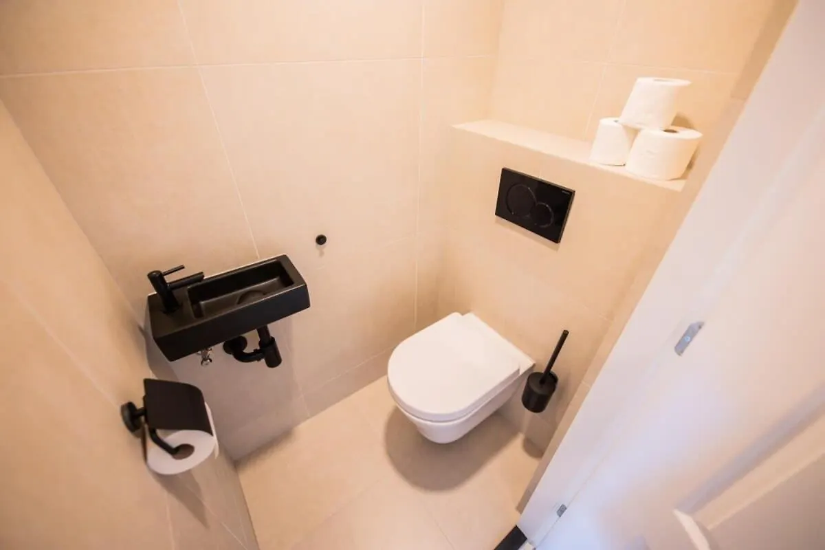Holiday home Grandly 3 Bedroom Serviced Apartment 83M2 -Nb306G- Rotterdam Netherlands