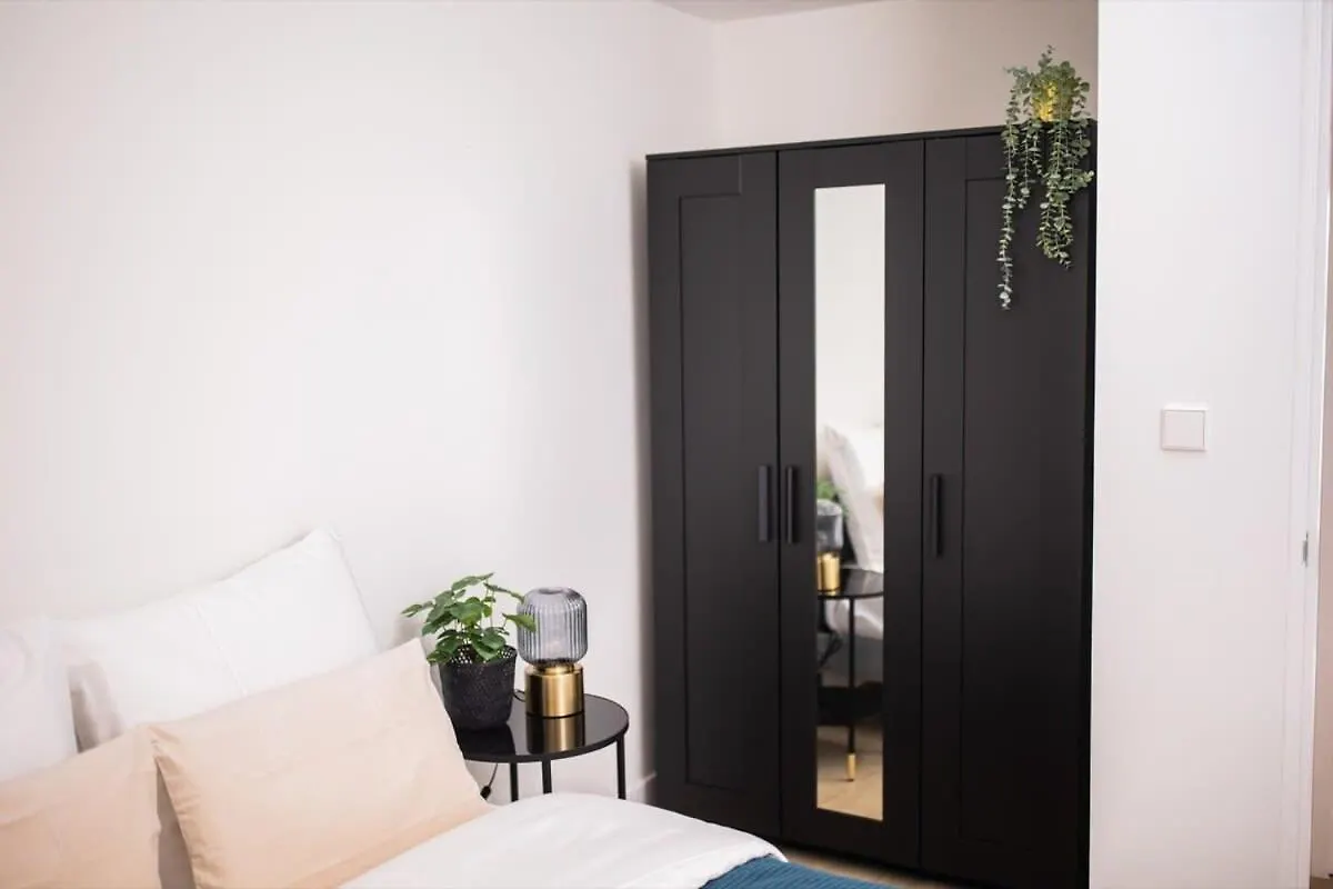 Holiday home Grandly 3 Bedroom Serviced Apartment 83M2 -Nb306G- Rotterdam Netherlands