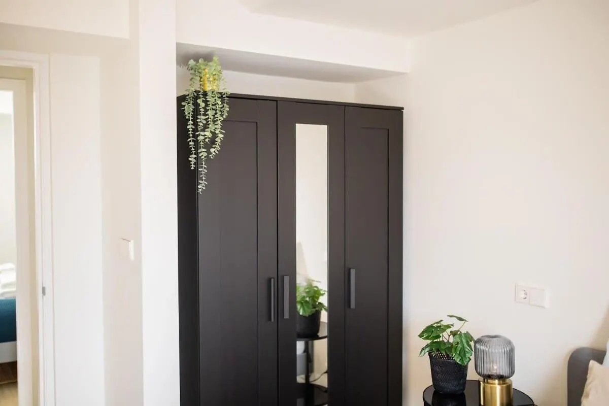 Grandly 3 Bedroom Serviced Apartment 83M2 -Nb306G- Rotterdam